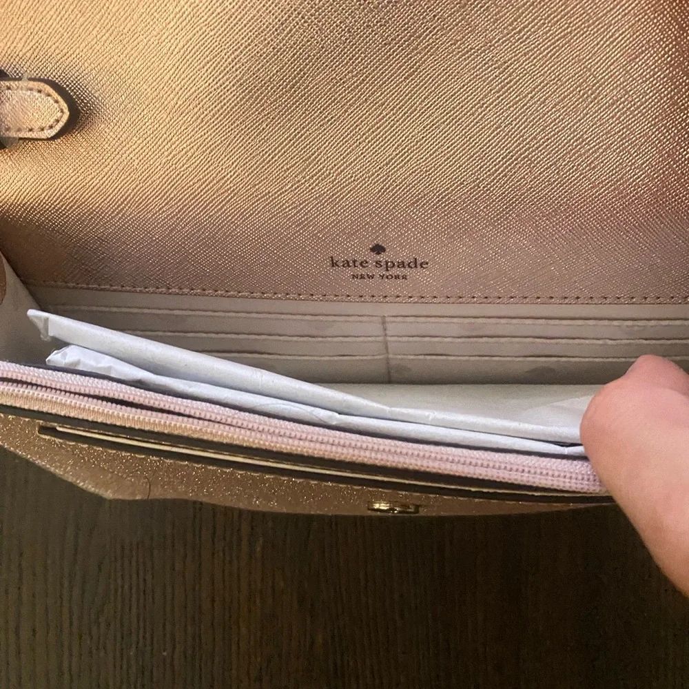 NEW AUTHENTIC Kate Spade flap crossbody bag.